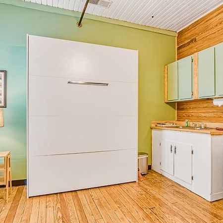 Carbo House Eleven Hotel Tybee Island Exterior photo