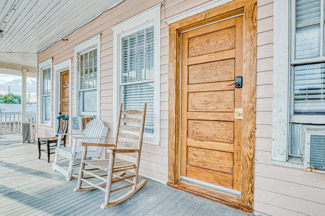 Carbo House Eleven Hotel Tybee Island Exterior photo